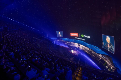 不如把目光投向另一个更具建问题：如许的量价